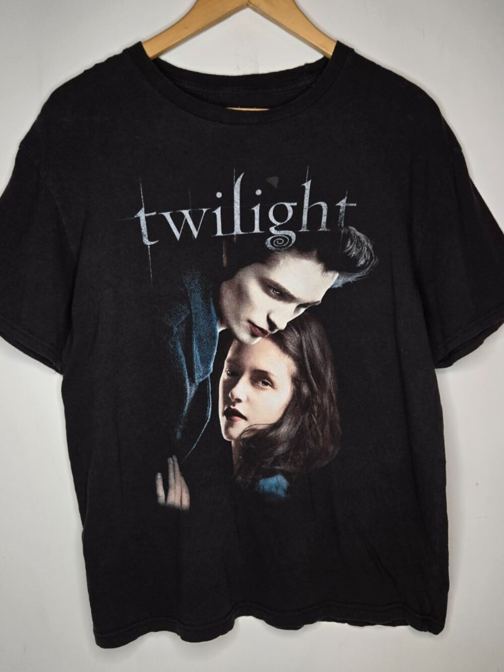 Twilight Tee Shirt Unisex Edward and Bella 2000s Romantic Vampire Movie L
